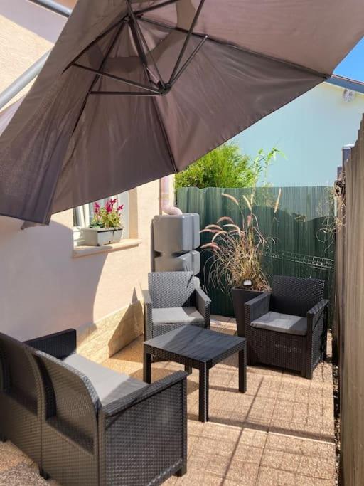 Agreable Maison Avec Jolie Terrasse Exterieure Champigneulles Bagian luar foto